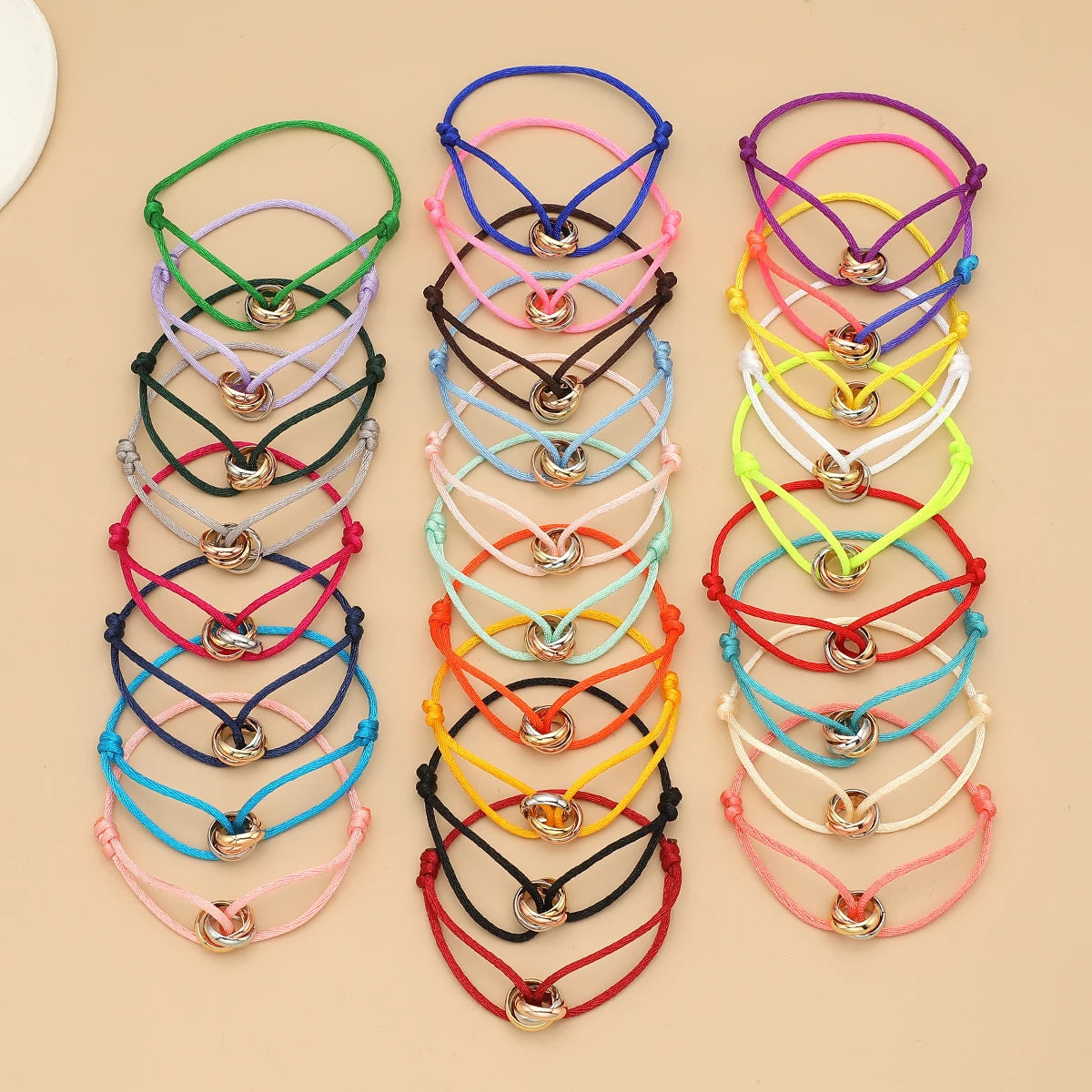 Bracelet Réglable Unisexe – Corde & Métal Doré | Bijou Minimaliste